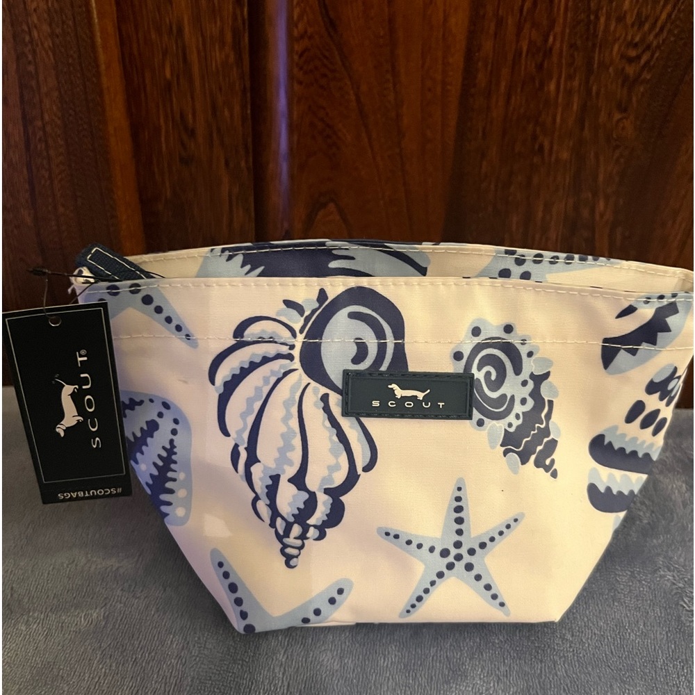 Scout Cosmetic Bag in White and Navy Sea Shell Print